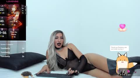 Snapshot of dominatrix_camila chatting on January 3, 9:25 am Camila Roushell online show from January 3, 9:25 am