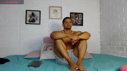 Dominc berry online show from October 23, 12:06 pm