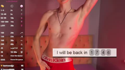 Dominic online show from February 5, 1:44 pm