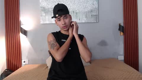 Dominic online show from October 22, 3:42 am