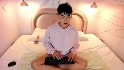 DOMINIC  online show from June 26, 8:36 pm