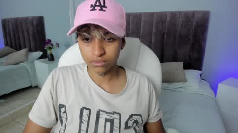 Dominick  online show from February 8, 11:45 pm