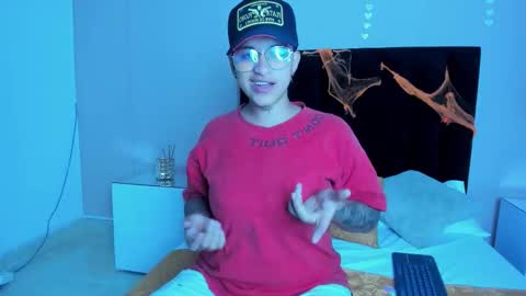 Dominick  online show from October 16, 6:46 am