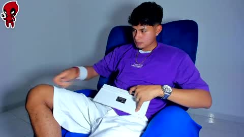  Dominic  online show from May 27, 1:57 am