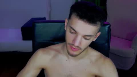 dominicvalente online show from November 16, 7:05 pm