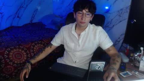 dominus_kane online show from January 18, 3:48 am