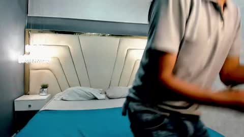 Domminick18 online show from September 27, 7:33 pm