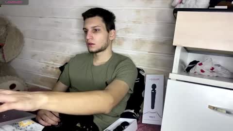 Stephanie and online show from March 17, 11:32 pm