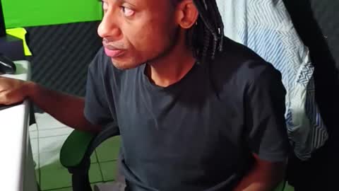 dondiego5511 online show from April 6, 4:46 am