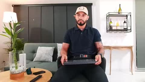 Snapshot of donn_cruz chatting on September 14, 2:36 am Victor online show from September 14, 2:36 am