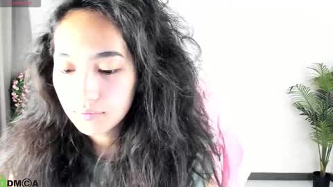 Snapshot of donnaa_drew chatting on September 20, 3:42 am Aura online show from September 20, 3:42 am