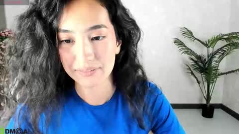 Snapshot of donnaa_drew chatting on September 12, 9:00 am Aura online show from September 12, 9:00 am