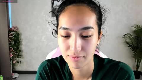 Aura online show from September 26, 3:47 am