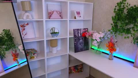 Elizabeth online show from November 29, 11:29 am