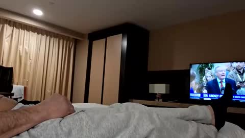 donwyan4 online show from December 17, 9:05 am