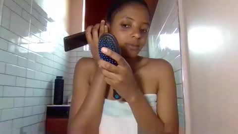 dora05191 online show from September 12, 9:33 am
