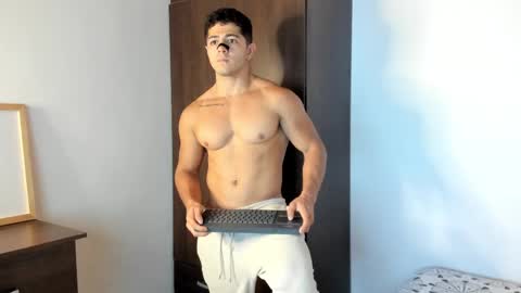 Snapshot of dorian_garcia2 chatting on February 20, 6:13 pm dorian_garcia2 online show from February 20, 6:13 pm