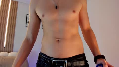 dorian_mystery online show from December 17, 10:49 pm