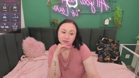 Dorisdunn online show from May 10, 1:45 am
