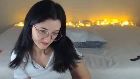 Your Dorotty online show from December 5, 1:42 am