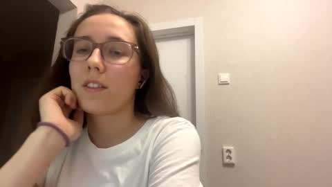 Snapshot of dortheyschakel chatting on September 16, 6:00 pm Nikki online show from September 16, 6:00 pm