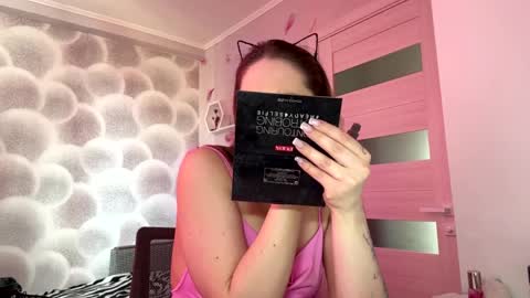 dotharlow online show from April 2, 4:09 am