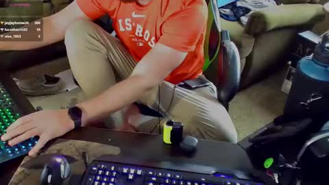 DotYourEyezez  online show from March 12, 2:45 pm