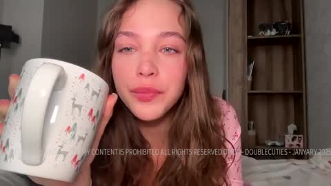 Lana  Eva  dont forget to give us a thumb up online show from January 5, 6:24 am