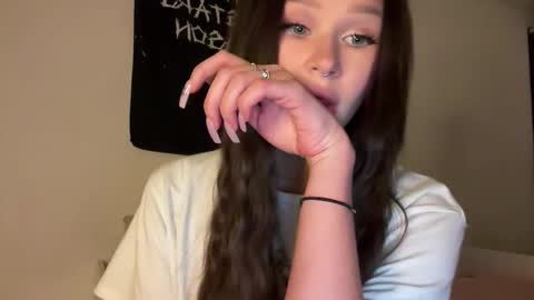 MOLLYYYY dont forget to give me a thumb up online show from September 28, 12:47 pm