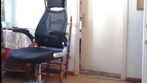 Lucia online show from April 6, 10:38 am