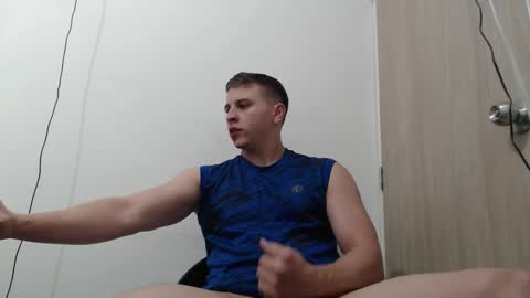 draco_boy2000 online show from January 13, 9:44 pm