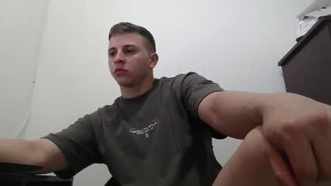 draco_boy2000 online show from October 17, 9:41 pm