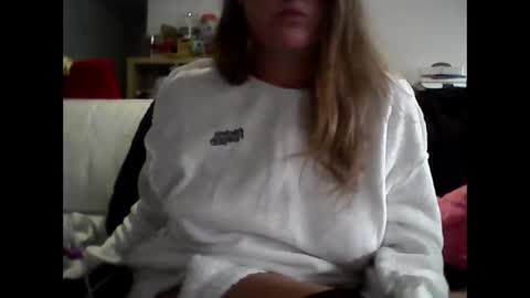 Snapshot of dragonefr chatting on January 9, 10:41 am dragonefr online show from January 9, 10:41 am