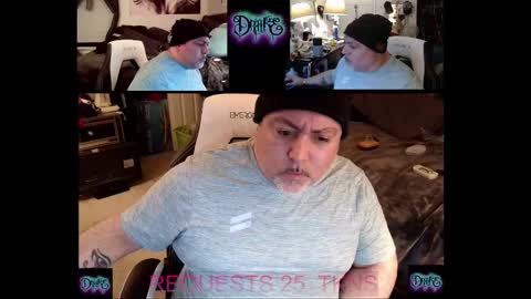 Snapshot of drake_r_darkrose chatting on February 27, 9:40 am Drake D Vamp aka Drake DarkRose online show from February 27, 9:40 am
