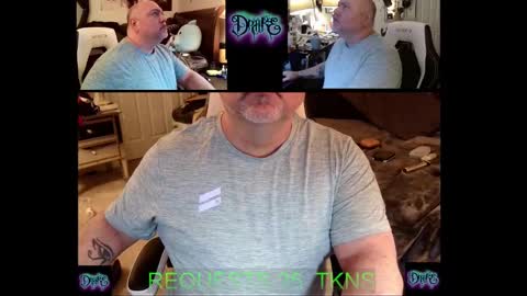 Snapshot of drake_r_darkrose chatting on February 27, 2:57 am Drake D Vamp aka Drake DarkRose online show from February 27, 2:57 am