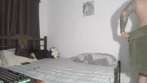 Snapshot of drake_white1 chatting on February 28, 3:59 am drake whitee Independent Model online show from February 28, 3:59 am