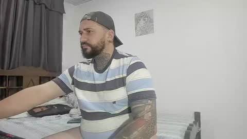 Snapshot of drake_white1 chatting on March 8, 4:12 am drake whitee Independent Model online show from March 8, 4:12 am