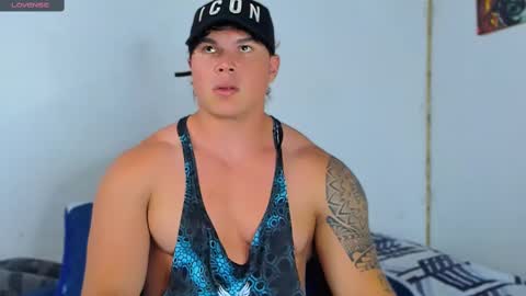 Snapshot of drake_xion1 chatting on February 20, 1:25 am drake_xion1 online show from February 20, 1:25 am