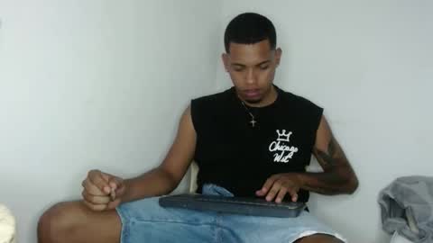 Snapshot of drako_monstercock chatting on February 28, 5:59 am drako_monstercock online show from February 28, 5:59 am