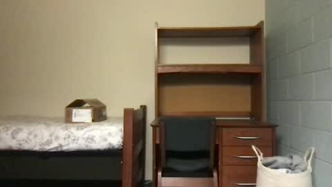 ur dream girl online show from February 25, 4:35 am