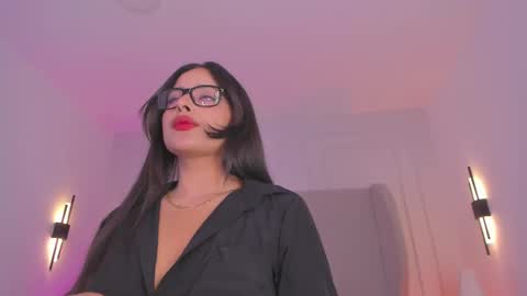 N E N A  online show from September 27, 5:27 am