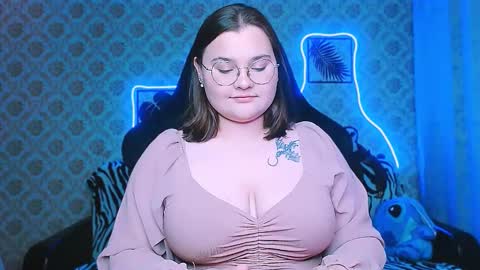 dreamforyoue2 online show from October 1, 7:13 pm