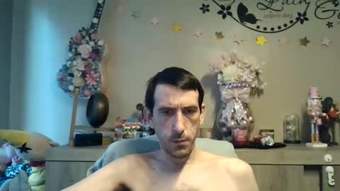 dreamguy38 online show from December 4, 8:58 am