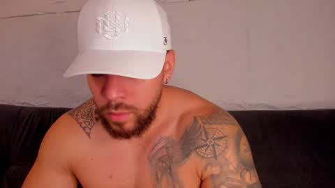 cris online show from October 15, 3:13 pm