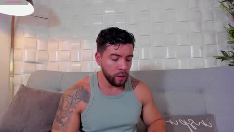 cris online show from December 22, 12:39 am