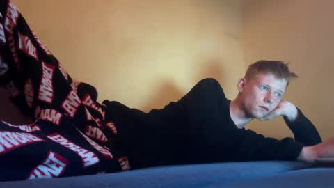 dreamy_devi1 online show from April 12, 6:01 pm