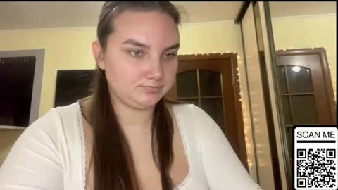 Mila online show from November 13, 6:10 pm