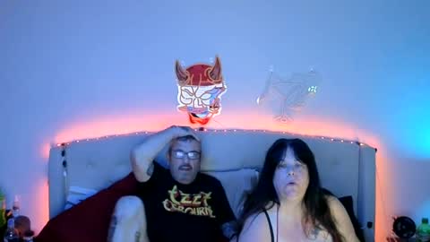DreamyCouple01 online show from July 4, 9:35 am