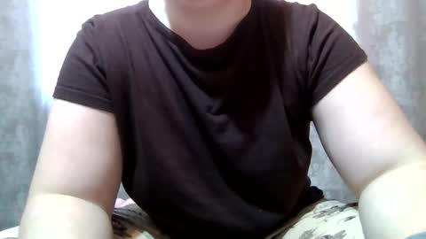 DreamyLunax online show from February 21, 8:06 am