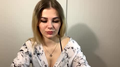 Bella online show from September 11, 5:36 pm